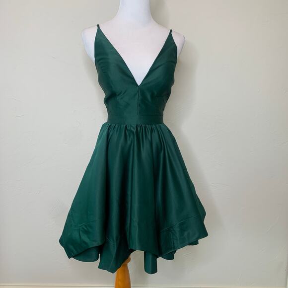 Blondie Nites Green Evening Dress Short Swirl Sz 0 - Picture 1 of 13